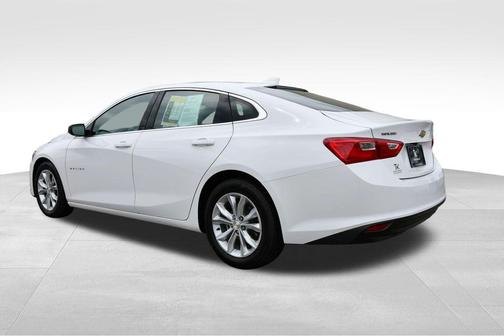 Summit White 2023 Chevrolet Malibu FWD 1LT