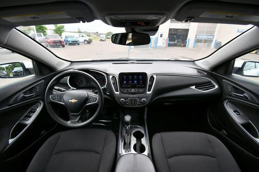 Summit White 2023 Chevrolet Malibu FWD 1LT