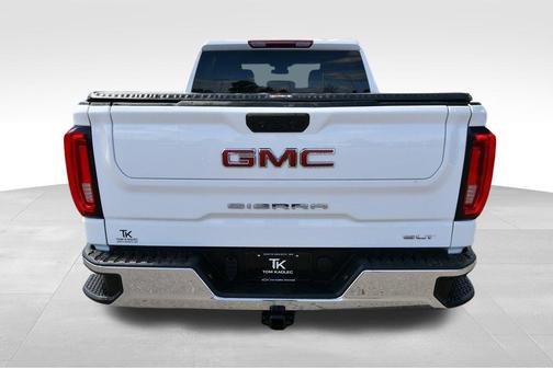 Summit White 2023 GMC Sierra 1500 SLT