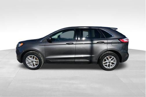 Carbonized Gray Metallic 2023 Ford Edge SEL