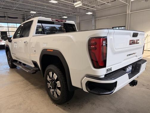 2024 GMC Sierra 2500 Denali