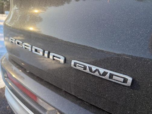 2025 GMC Acadia Denali
