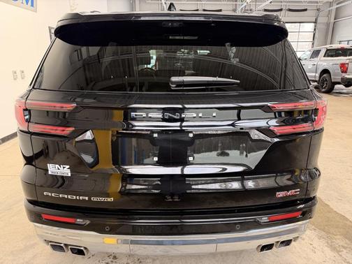 2025 GMC Acadia Denali