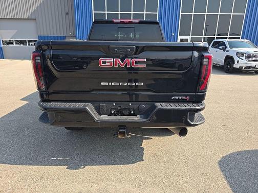 Onyx Black 2025 GMC Sierra 2500 AT4