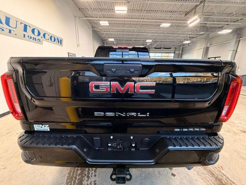 2023 GMC Sierra 2500 Denali