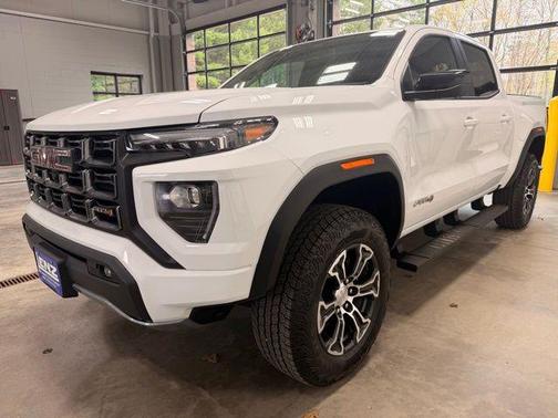 Summit White 2023 GMC Canyon AT4