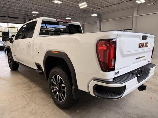 2023 GMC Sierra 2500 AT4
