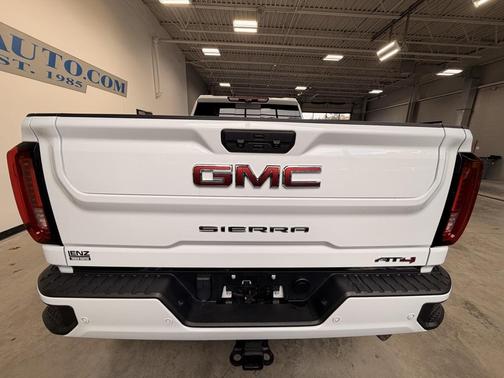 2023 GMC Sierra 2500 AT4