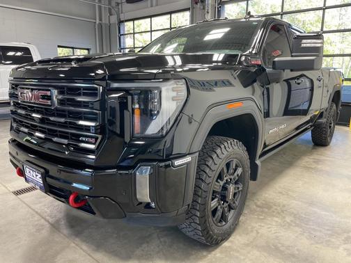2024 GMC Sierra 2500 AT4