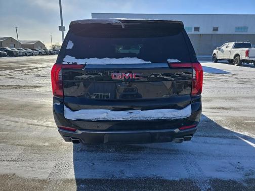 2025 GMC Yukon XL AT4