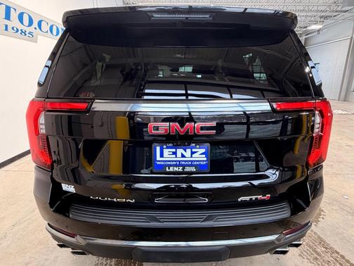 2025 GMC Yukon XL AT4