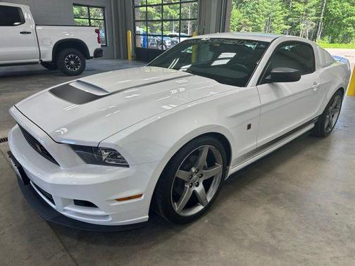 Black 2014 Ford Mustang V6