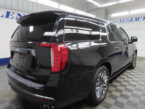 2023 GMC Yukon XL Denali Ultimate
