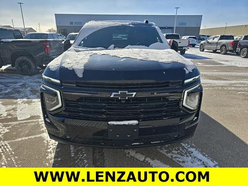 2025 Chevrolet Suburban RST