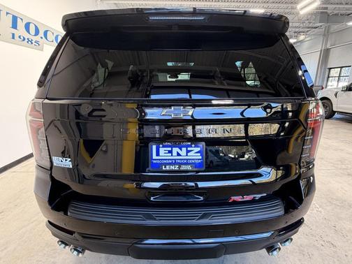 2025 Chevrolet Suburban RST