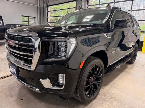 Onyx Black 2024 GMC Yukon SLT