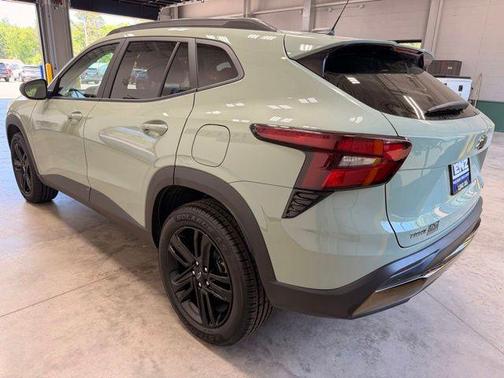 Cacti Green 2025 Chevrolet Trax FWD ACTIV
