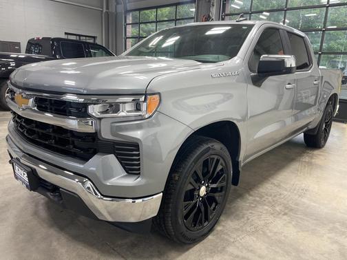 2025 Chevrolet Silverado 1500 LT