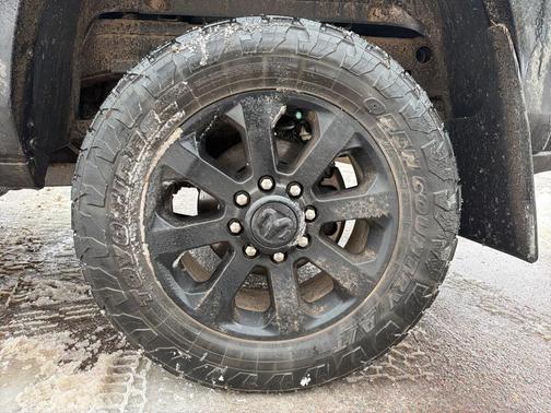 2019 RAM 2500 Laramie Crew Cab 4x4 6'4' Box