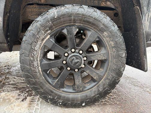 2019 RAM 2500 Laramie Crew Cab 4x4 6'4' Box