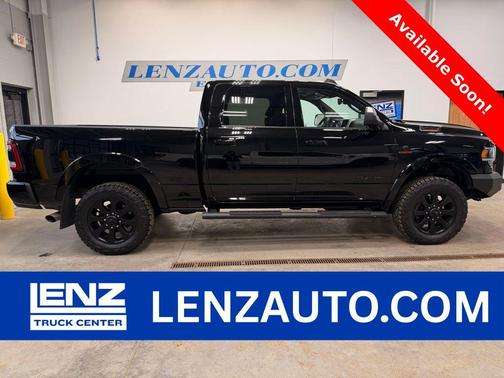 Diamond Black Crystal Pearlcoat 2019 RAM 2500 Laramie Crew Cab 4x4 6'4' Box
