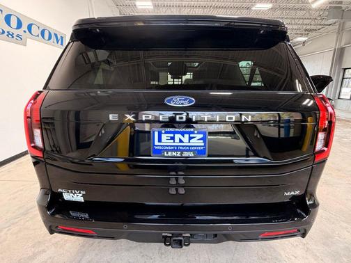 Agate Black Metallic 2025 Ford Expedition Max Active 4x4