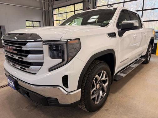 2024 GMC Sierra 1500 SLE