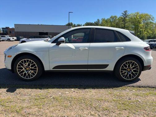 White 2018 Porsche Macan Macan Sport Edition
