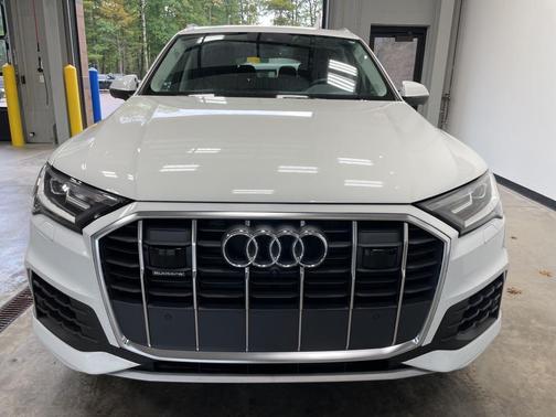 2022 Audi Q7 55 Premium Plus