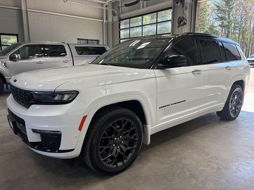 2023 Jeep Grand Cherokee L Summit Reserve