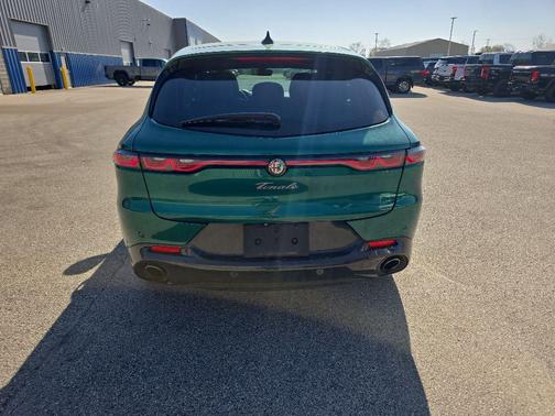 Verde Fangio Metallic 2024 Alfa Romeo Tonale Veloce EAWD