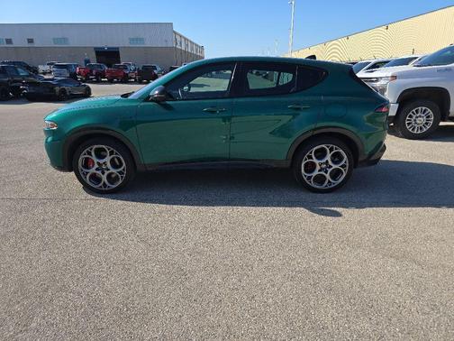 Verde Fangio Metallic 2024 Alfa Romeo Tonale Veloce EAWD