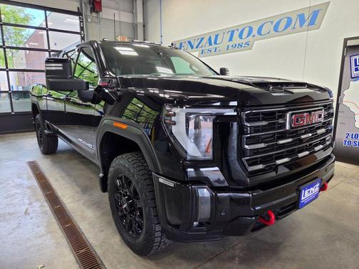 Onyx Black 2024 GMC Sierra 2500 AT4
