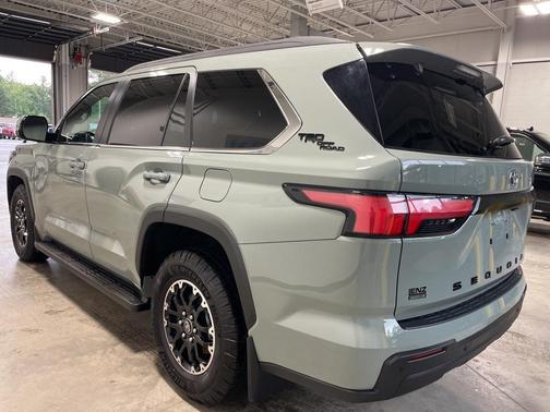 2025 Toyota Sequoia Platinum