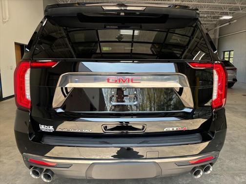 2024 GMC Yukon 4WD AT4