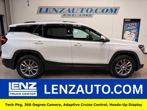 White Frost Tricoat 2022 GMC Terrain SLT