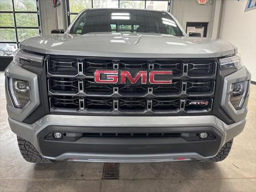 2023 GMC Canyon Base