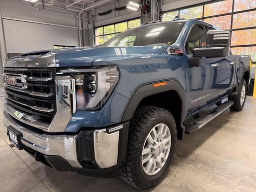 2024 GMC Sierra 2500 SLT
