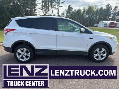 Oxford White 2016 Ford Escape SE