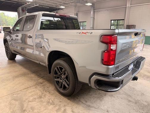 Sterling Grey Metallic 2024 Chevrolet Silverado 1500 Custom