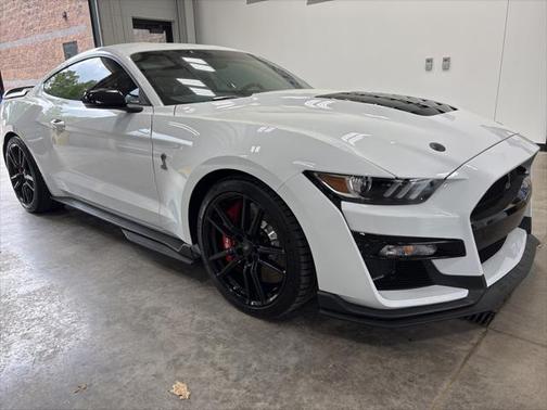 2022 Ford Shelby GT500 Base