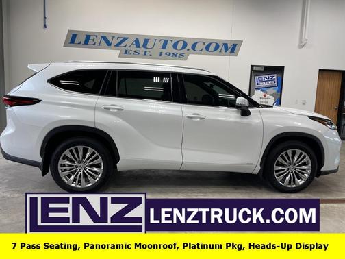 2024 Toyota Highlander Hybrid Platinum