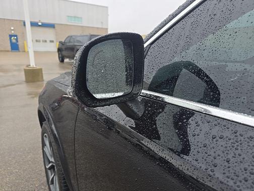 Onyx Black Metallic 2018 Volvo XC90 T6 Momentum