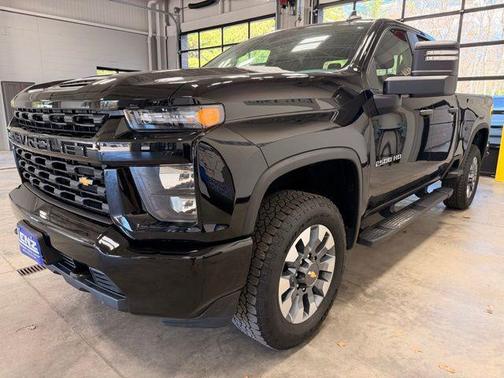 Mosaic Black Metallic 2023 Chevrolet Silverado 2500 Custom