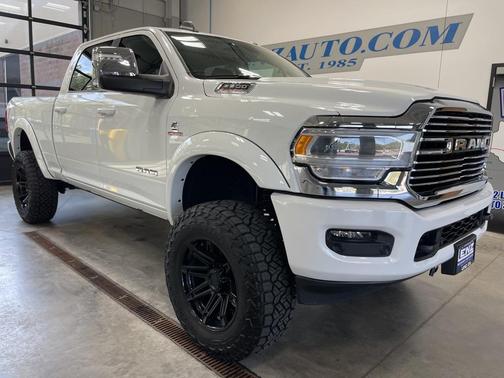 2024 RAM 2500 Laramie Crew Cab 4x4 6'4' Box