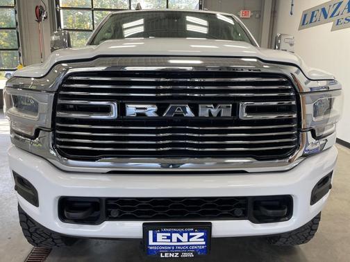 2024 RAM 2500 Laramie Crew Cab 4x4 6'4' Box
