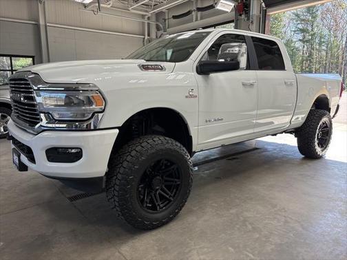 2024 RAM 2500 Laramie Crew Cab 4x4 6'4' Box