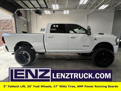2024 RAM 2500 Laramie Crew Cab 4x4 6'4' Box