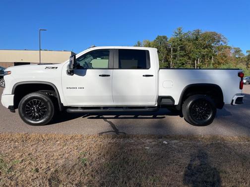 2024 Chevrolet Silverado 3500 LT