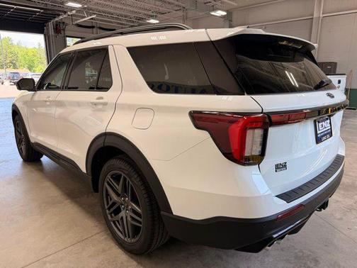 Star White Metallic Tri-Coat 2025 Ford Explorer ST